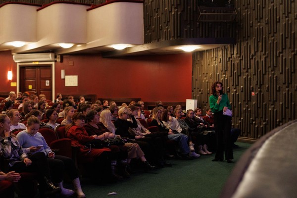 Обсуждение спектакля «Барышня-крестьянка»