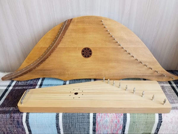 Экскурсия по выставке «Звучащая традиция»