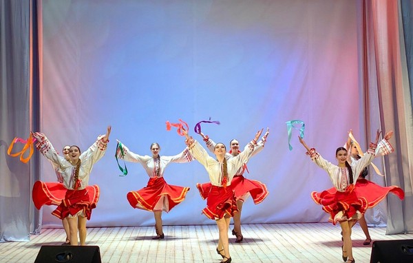 Концерт «Симфония весны»