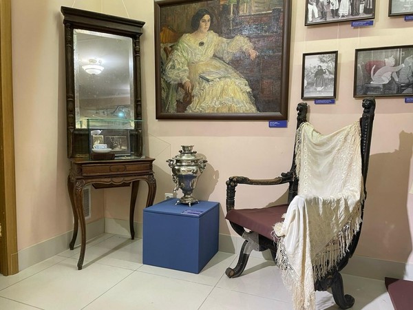 Беседа о предмете: зеркало и кресло семьи Соколовых