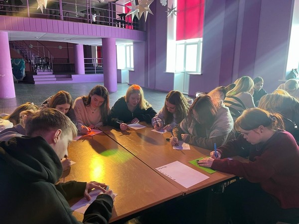 Познавательная интерактивная игра «Герои России»