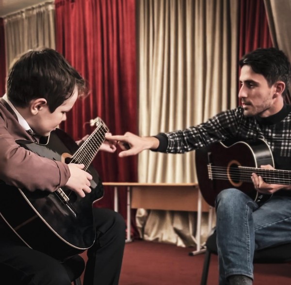 Мастер-класс «Гитарные секреты: первый аккорд»