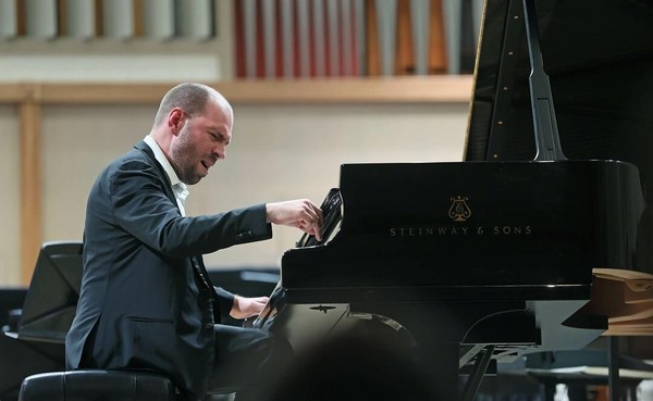 Концерт Андрея Коробейникова