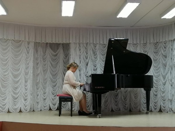 Концерт «Весны прекрасные мгновенья...»