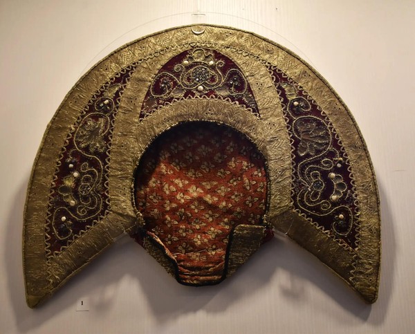 Лекция «Русский стан: символика женского костюма XIX–XX веков»