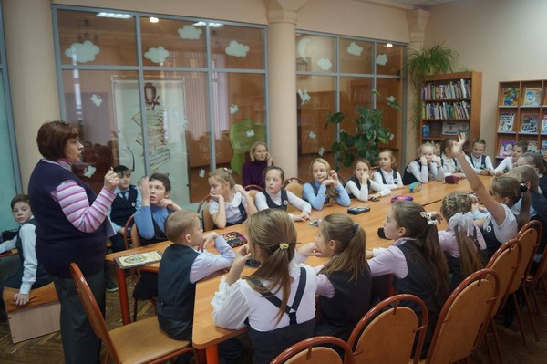 «Живое слово мудрости духовной»: информационный час к Дню православной книги