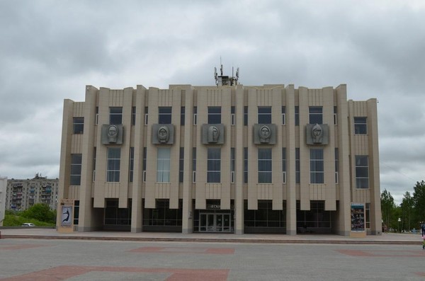 Спектакль «Двое на качелях»