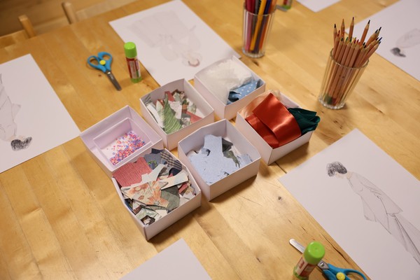 Персонаж в коробочке