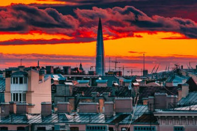 Комбо 4 в 1: видовая крыша, парадные, дворы и настоящая коммуналка