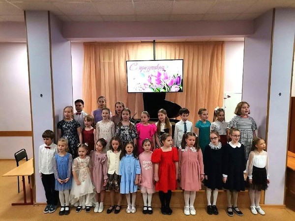 Концертная программа «Счастье начинается с мамы»