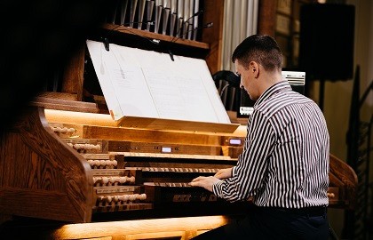 Орган и рояль при свечах. Рок‑баллады