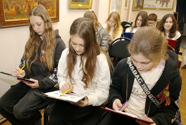 Интерактивная программа «Знатоки литературы»