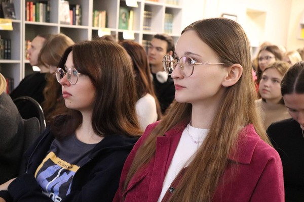 Познавательная беседа «Семья крепость любви»