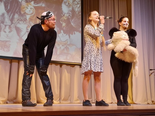 Концерт «Мягкие лапки, а в лапках царапки»