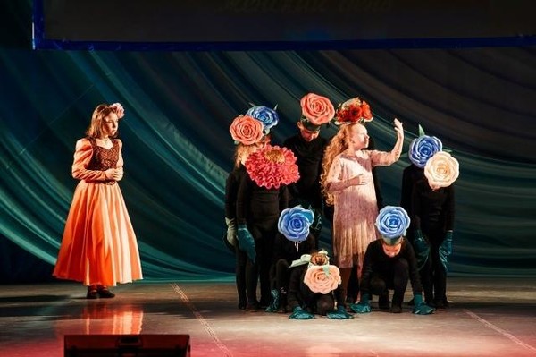 «Женщина весна»