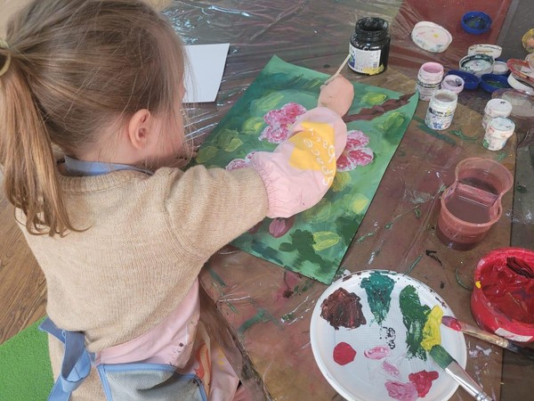 Занятие «Юный художник»