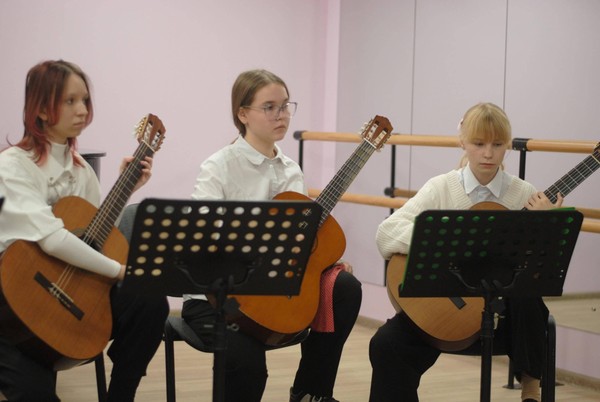 Концерт «Музыкальные букеты» учащихся класса гитары