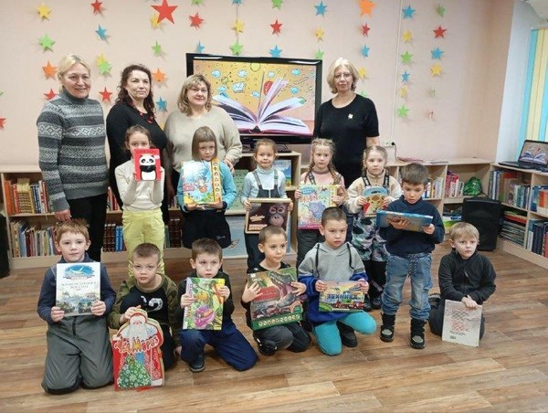 Познавательно–игровая программа «Есть по соседству библиотека»