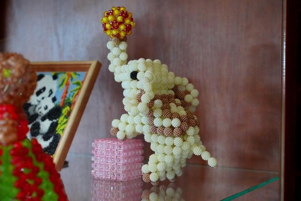 Выставка «Рукотворные чудеса»