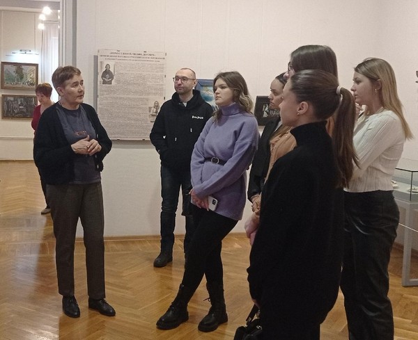 Экскурсия по выставке «Куклы и люди»