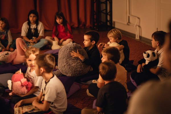 Спектакль «Волшебный сундук потерянного смеха»