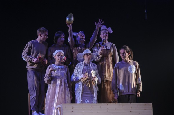 Спектакль «Детство»