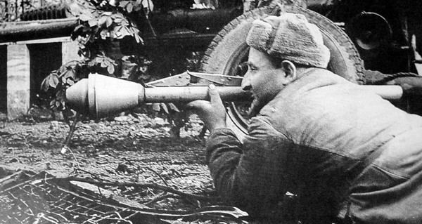 Тематическая беседа «Оружие Германии: Фаустпатрон»