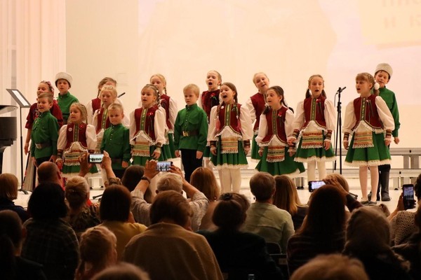 Отчетный концерт «Мы живём на отцовской земле»