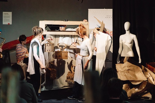 Мастерская авангарда: плетём конструктивистские декорации из индейских легенд