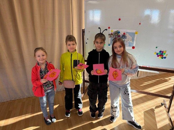 Игровая программа «Весенний ковер: зеленый конструктор»