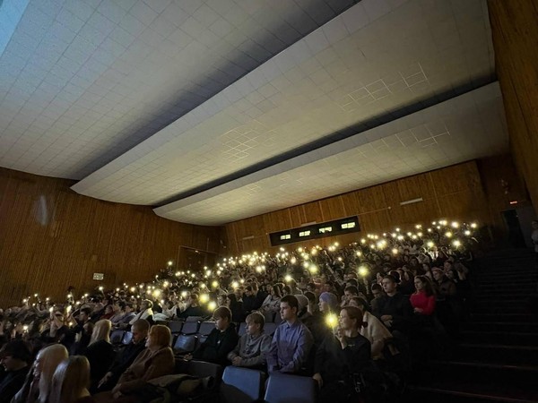 Вокальный спектакль «Искусство на линии фронта»