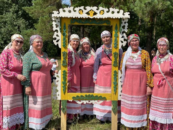 Отчетный концерт народного удмуртского фольклорного ансамбля «Зардон»