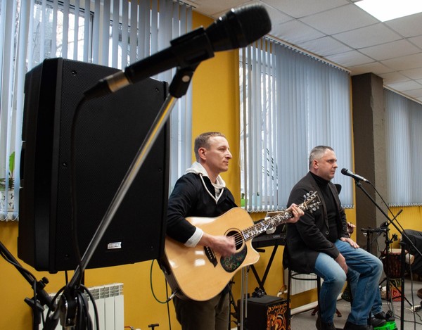 Гитарник «Менестрели встречают весну»