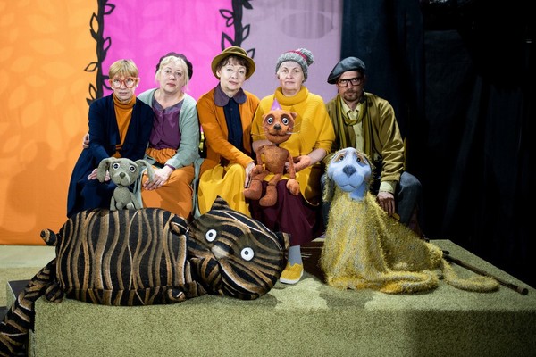 Дружная компания