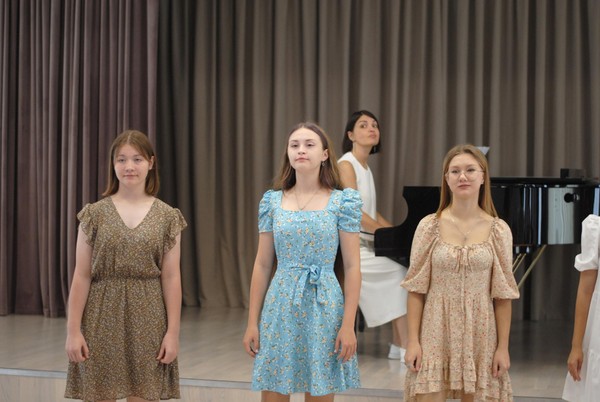 Концерт «Весенние соловьи» вокального ансамбля