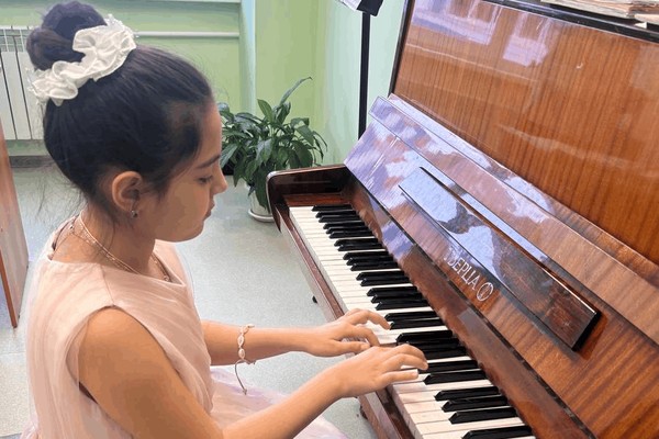 Мастер-класс «Комплекс упражнений для активации и организации игрового аппарата начинающих пианистов»