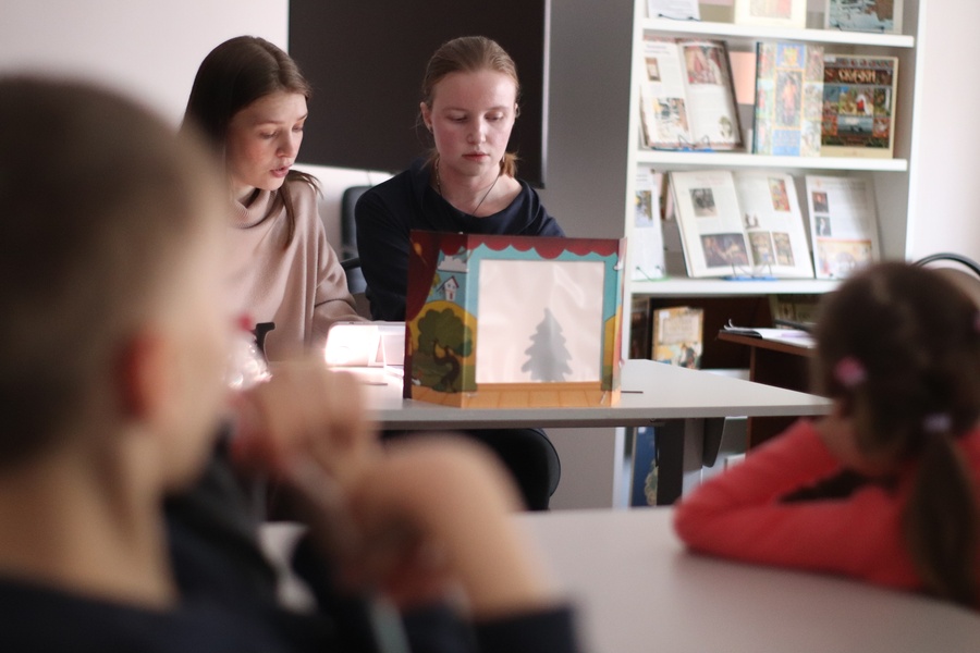 Театр теней: читаем и играем — «Иван Царевич и Серый волк»