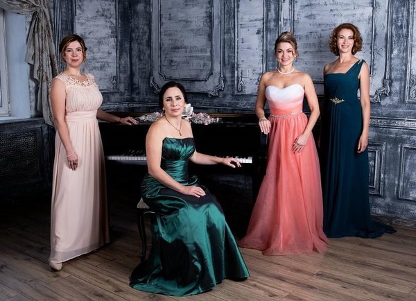 «Предвестники божественного света»