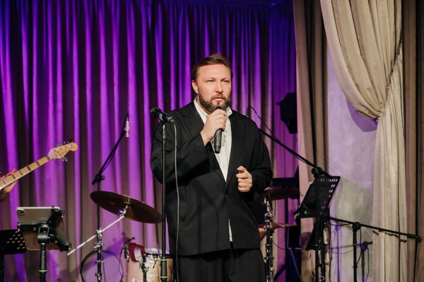 Джаз-трио Дениса Рыбакова и Максим Титков