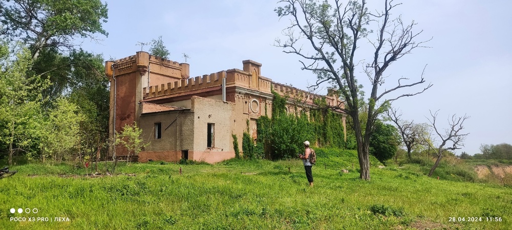 Замок Лакиера!