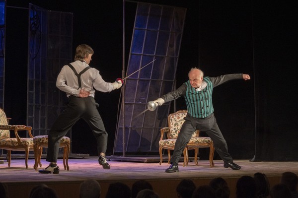 Нелли Попова