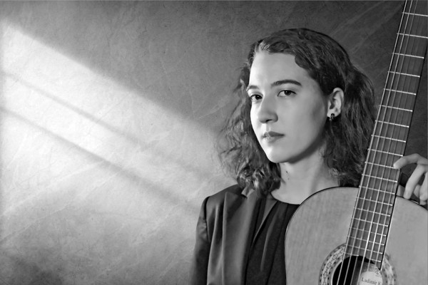 По струнам весны