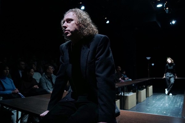 Спектакль «Флешбэк-2002»