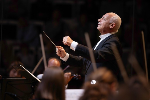 Концерт из цикла «Дирижирует Владимир Спиваков»