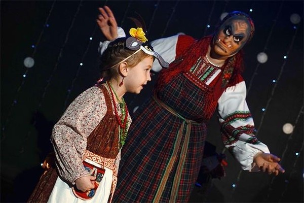 Спектакль «Две сестры»