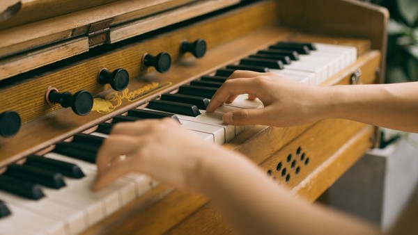 Орган при свечах. Времена года и минимализм Эйнауди