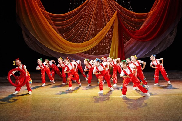 Концерт «Танец по полочкам»