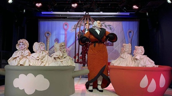 Спектакль «Про кашку, кошку и молоко»