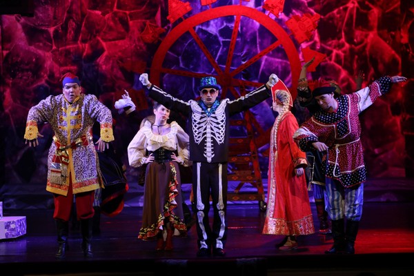 Спектакль «Варвара-краса, длинная коса»