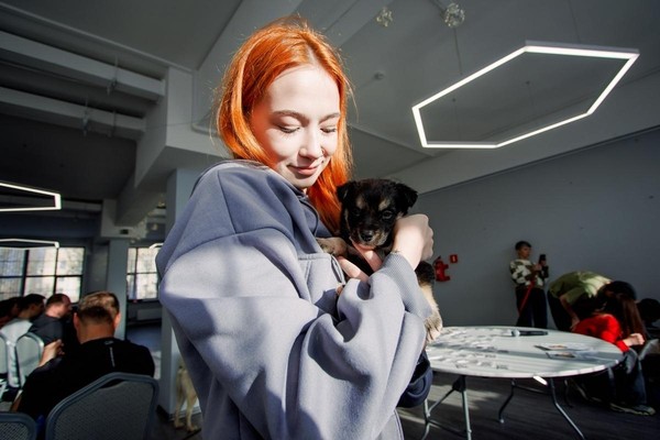 «Щенячья радость: как воспитать счастливую собаку?» — урок зоошколы «Обнимаю лапами»